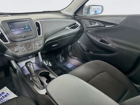 Used 2018 Chevrolet Malibu LS FWD image 21