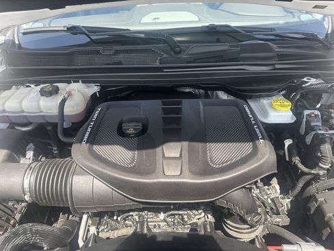 Used 2025 RAM 1500 Limited AWD/4WD image 12