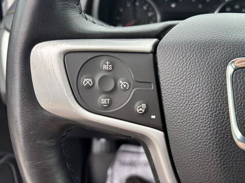Used 2019 GMC Terrain SLT w/ Preferred Package AWD/4WD image 17