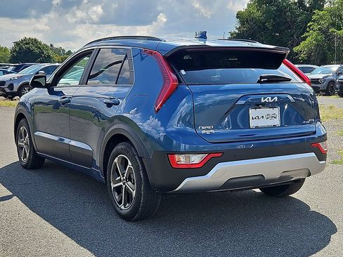 Certified 2025 Kia Niro EX w/ EX Cold Weather Package FWD image 4
