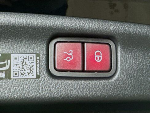 Used 2026 Mercedes-Benz C 300 4MATIC Sedan image 35