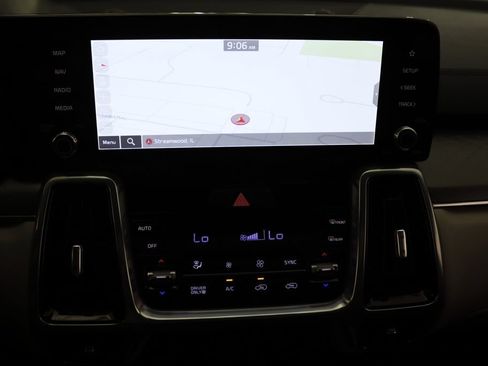 Used 2023 Kia Sorento SX Prestige AWD/4WD image 22