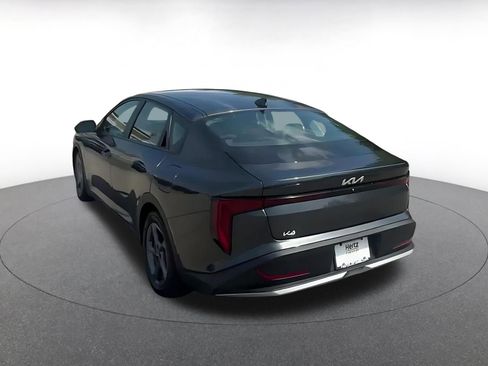 Used 2025 Kia K4 LXS image 11