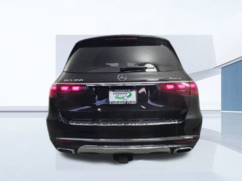 Used 2025 Mercedes-Benz GLS 450 4MATIC image 6