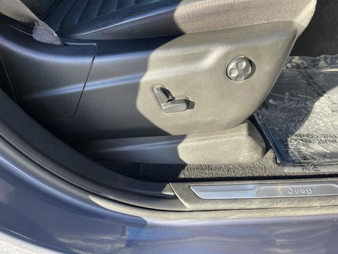 Used 2020 Jeep Grand Cherokee Limited X image 29