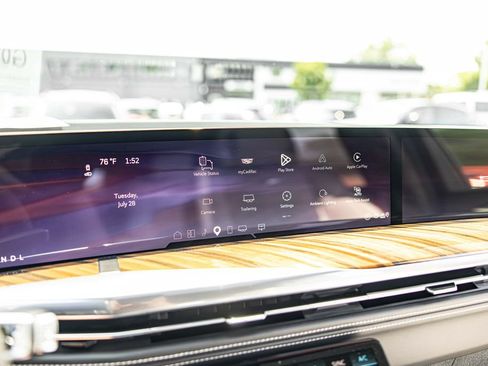 Used 2026 Cadillac Escalade Platinum Sport w/ LPO, ONYX Package AWD/4WD image 25