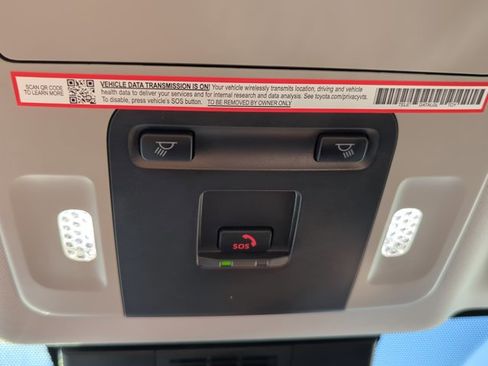 Used 2025 Toyota Camry LE image 21