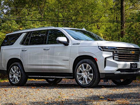 Used 2023 Chevrolet Tahoe High Country w/ Advanced Technology Package image 19