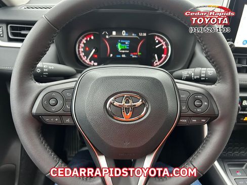 Used 2025 Toyota RAV4 XLE image 9