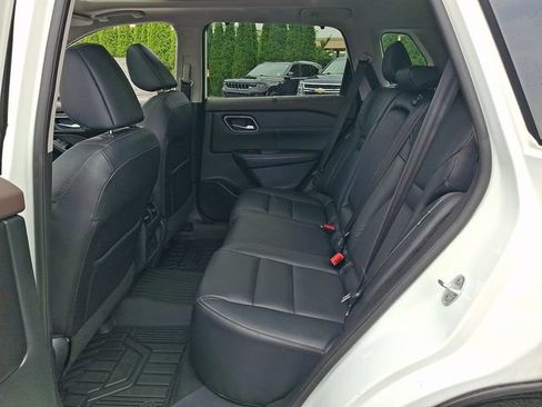 Used 2021 Nissan Rogue SL w/ Premium Package AWD/4WD image 10