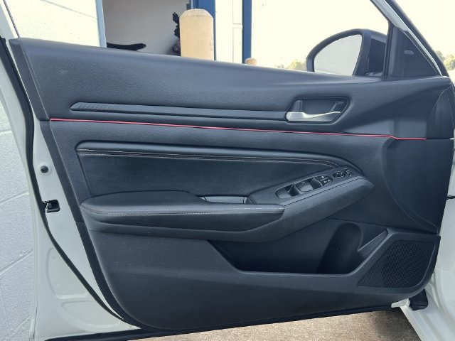 Used 2020 Nissan Altima 2.5 SR FWD image 10