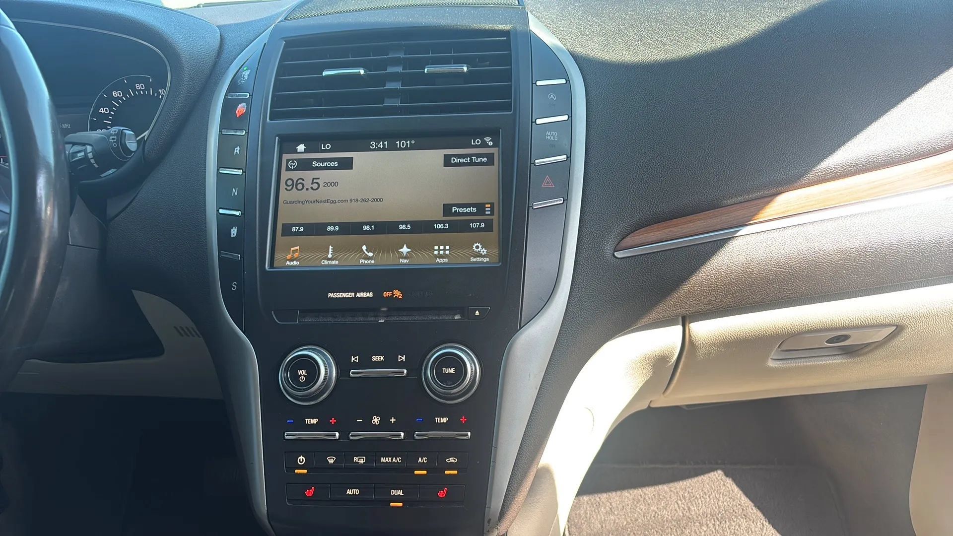 Used 2017 Lincoln MKC Select w/ Select Plus Package FWD image 23