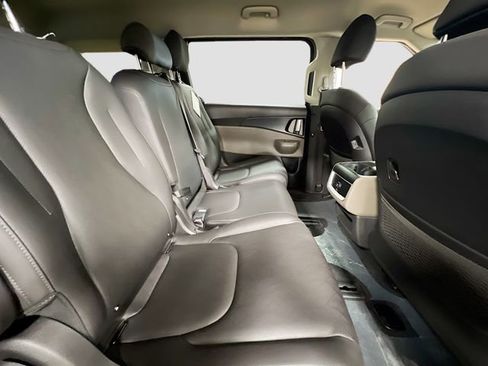New 2026 Kia Carnival LXS image 29
