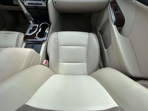 Used 2012 Toyota Camry XLE w/ Leather Pkg image 15