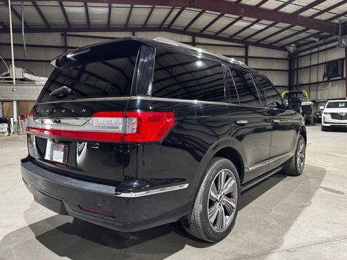Used 2019 Lincoln Navigator Reserve image 5