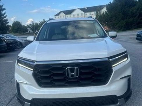Certified 2025 Honda Pilot EX-L image 1