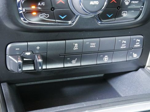 Used 2017 RAM 1500 Big Horn AWD/4WD image 31