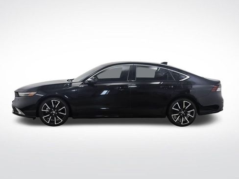 Used 2024 Honda Accord Touring image 2