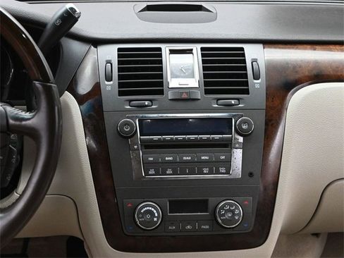 Used 2009 Cadillac DTS image 26