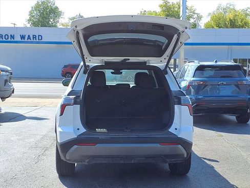 Used 2025 Chevrolet Equinox LT w/ Convenience Package II image 15