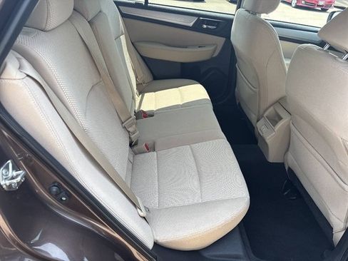Used 2019 Subaru Outback 2.5i Premium AWD/4WD image 17