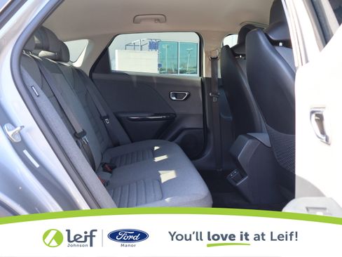 Used 2025 Kia K4 EX image 30