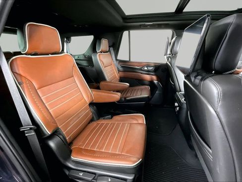 Used 2023 GMC Yukon Denali Ultimate AWD/4WD image 22
