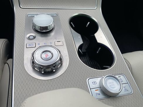 Used 2025 Genesis GV80 3.5T Prestige image 16