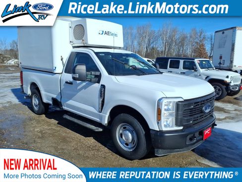 Used 2024 Ford F250 XL image 1