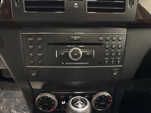 Used 2012 Mercedes-Benz GLK 350 4MATIC image 23