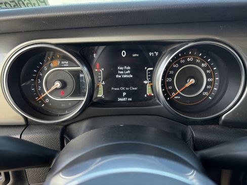 Used 2023 Jeep Wrangler Sahara w/ Cold Weather Group AWD/4WD image 12