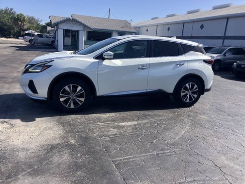 Used 2019 Nissan Murano S FWD image 2