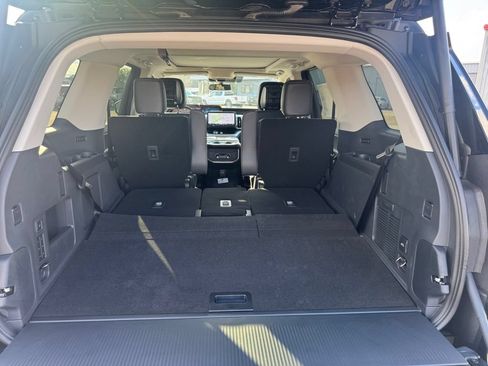 New 2026 Ford Expedition Platinum w/ Driver's Package AWD/4WD image 20