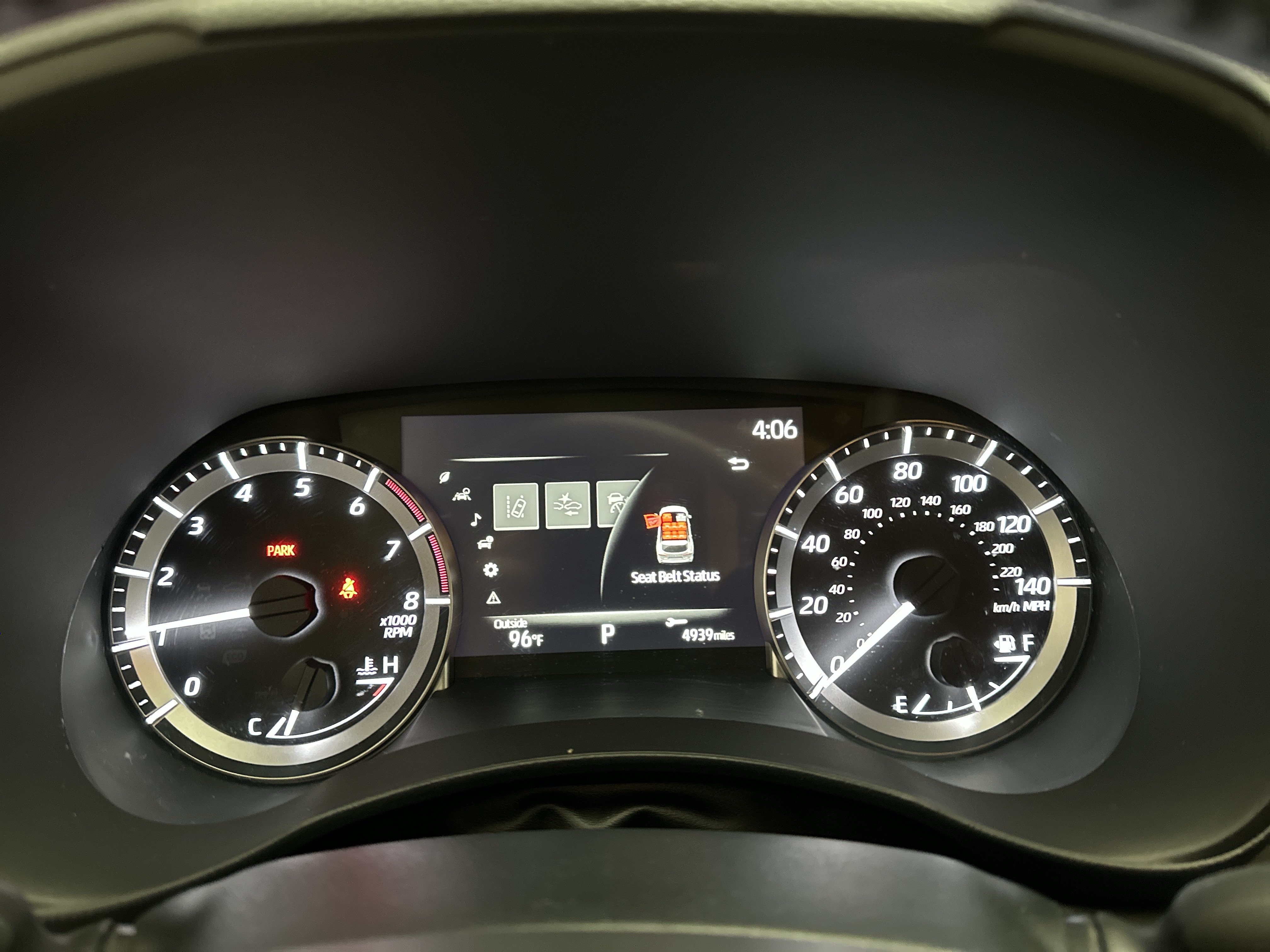 Used 2023 Toyota Highlander LE FWD image 26