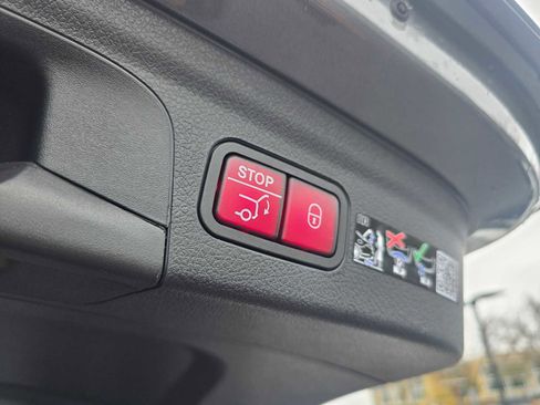 New 2026 Mercedes-Benz GLE 450e 4MATIC image 19