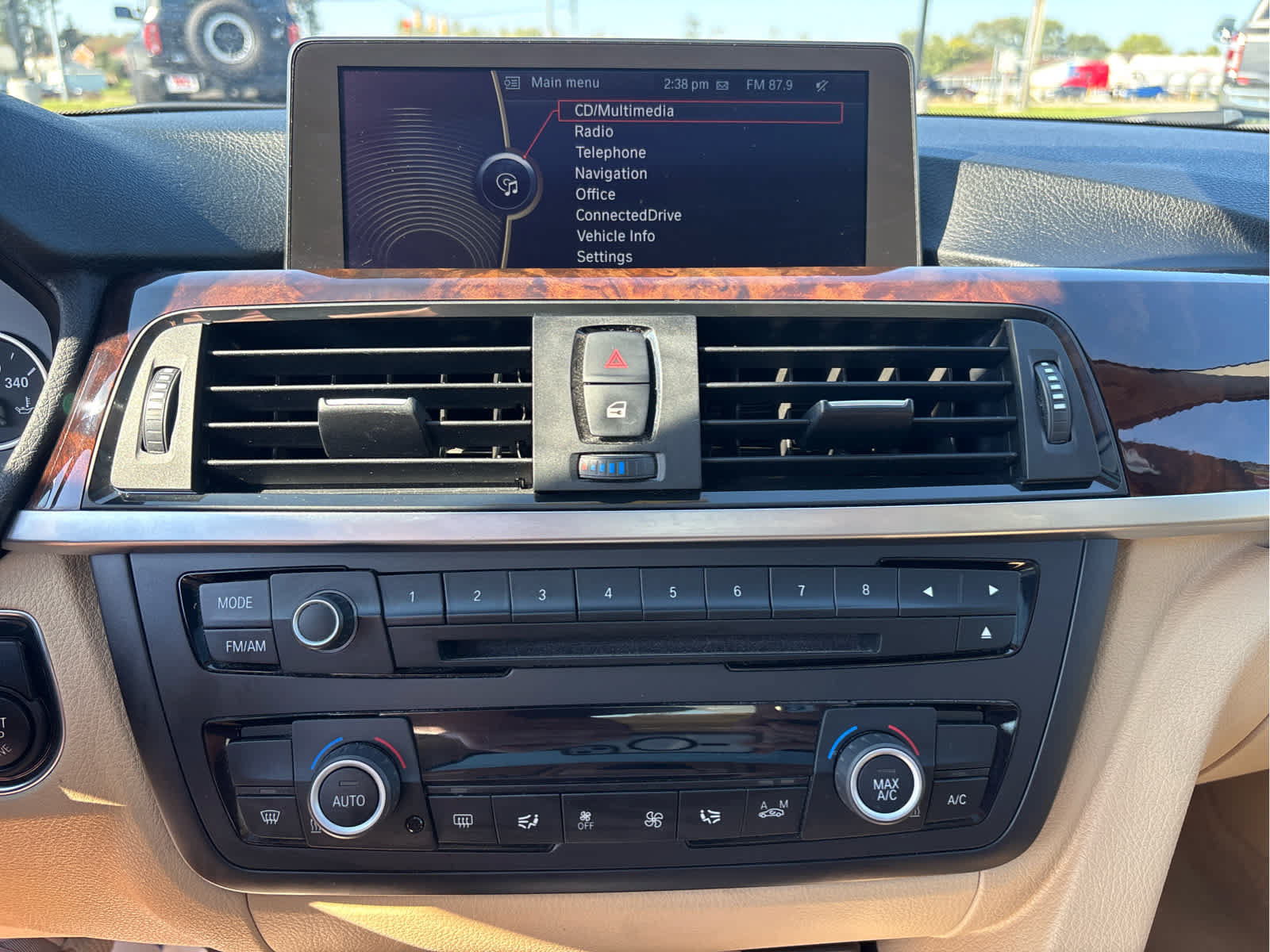 Used 2013 BMW 328i xDrive Sedan AWD/4WD image 16