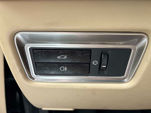 Used 2012 Jaguar XF RWD image 34