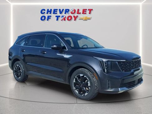 Used 2025 Kia Sorento S FWD image 1