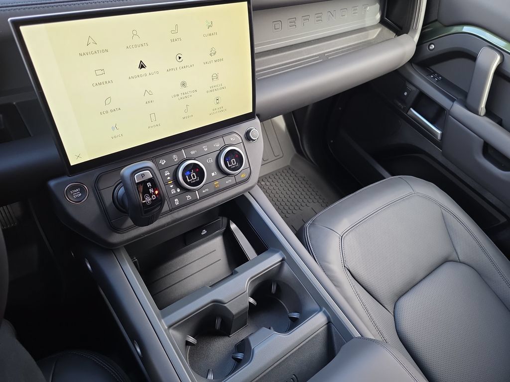 New 2026 Land Rover Defender 110 X-Dynamic SE AWD/4WD image 18