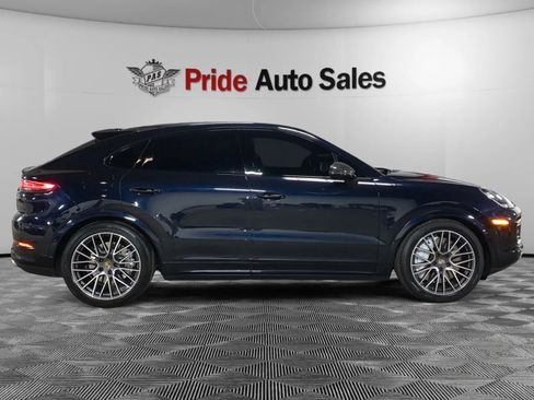 Used 2022 Porsche Cayenne Turbo w/ Assistance Package AWD/4WD image 10