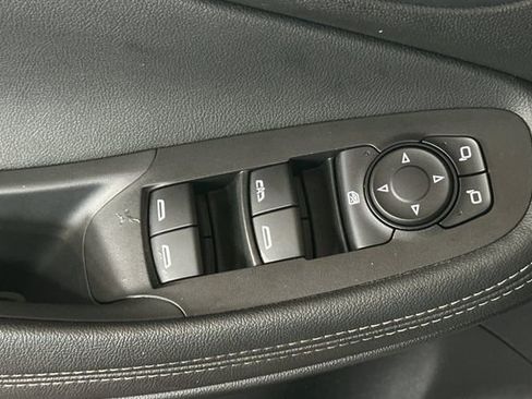 Used 2020 Buick Encore GX Preferred w/ Cold Weather Comfort Package image 12