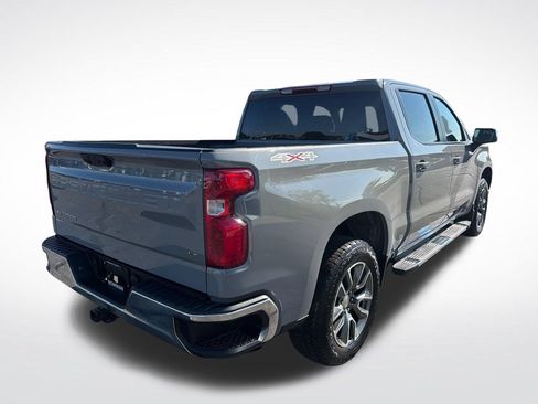Used 2024 Chevrolet Silverado 1500 LT AWD/4WD image 9