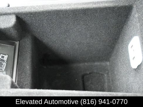 Used 2017 Cadillac XT5 Luxury w/ Driver Awareness Package FWD image 27