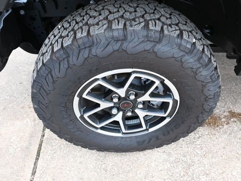 New 2025 Jeep Wrangler Unlimited Rubicon image 6