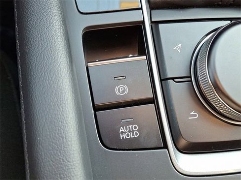 Used 2022 MAZDA MAZDA3 s image 23