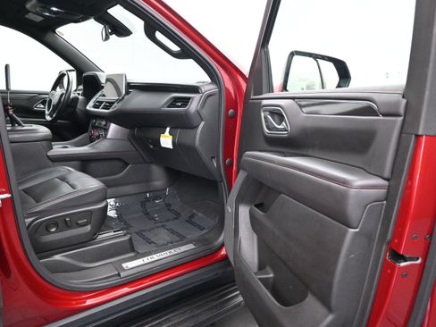 Used 2021 Chevrolet Tahoe RST AWD/4WD image 12