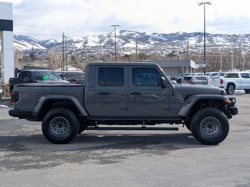 Used 2020 Jeep Gladiator Overland image 7