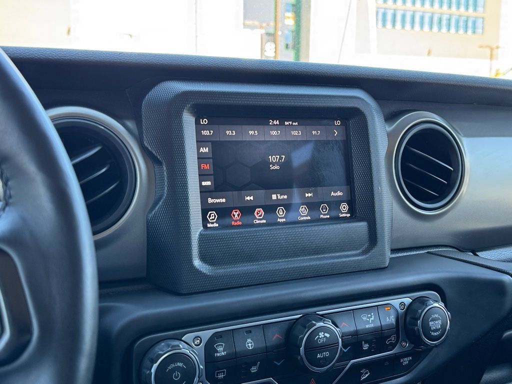 Used 2018 Jeep Wrangler Unlimited Sport S AWD/4WD image 14