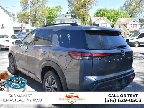 Used 2025 Nissan Pathfinder SV FWD image 8