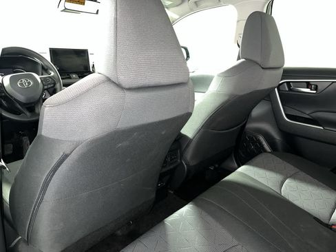 Used 2025 Toyota RAV4 XLE FWD image 24